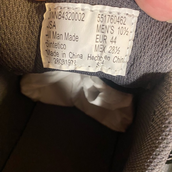 Men’s “NO BOUNDARIES” black athletic shoes - Picture 3 of 4